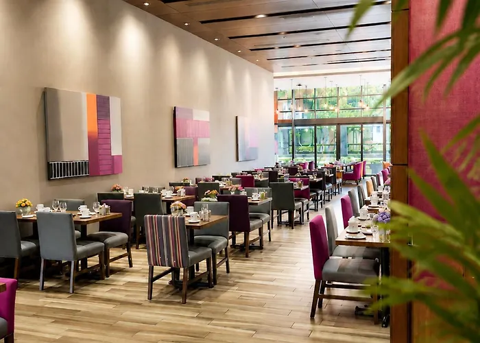 Holiday Inn Hotel & Suites - Montreal Centre-Ville Ouest By Ihg