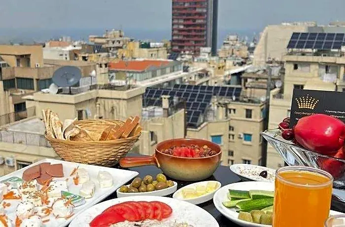 Queens Suite Hotel