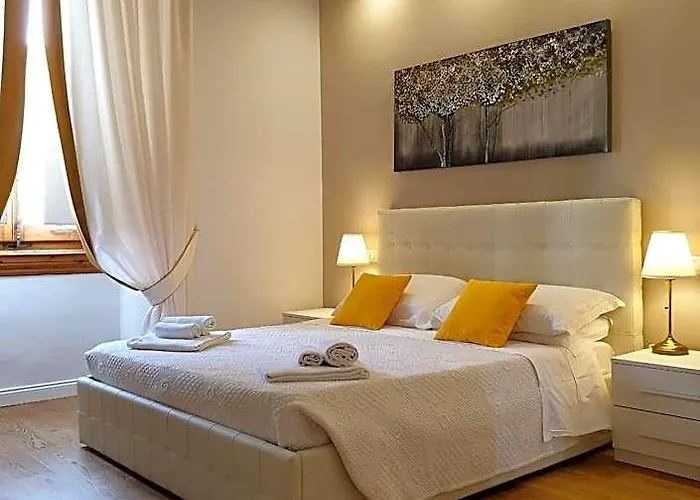 Hotels With Four Stars Pink Wolf