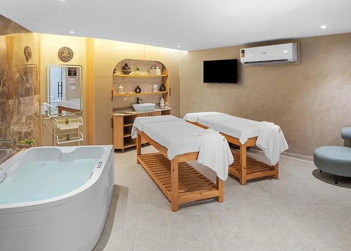 Сity center hotels Pickalbatros Golf Beach
