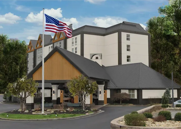 Hampton Inn & Suites On The Parkway