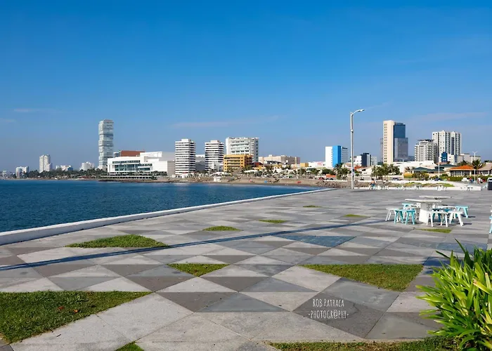 Kid friendly hotel Holiday Inn Express Veracruz Boca Del Rio By Ihg