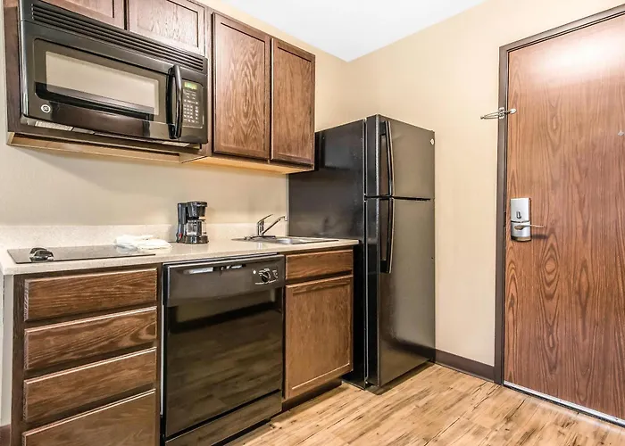 Suburban Studios , Pa