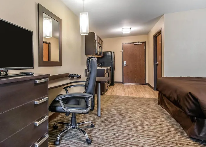 Suburban Studios , Pa