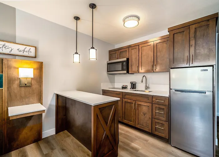 Mainstay Suites Moreno Valley Near March Air Reserve Base
