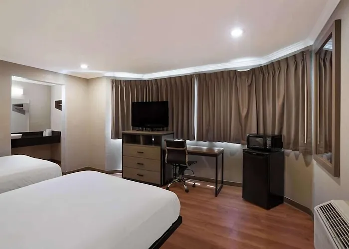 Beach Hotels Econo