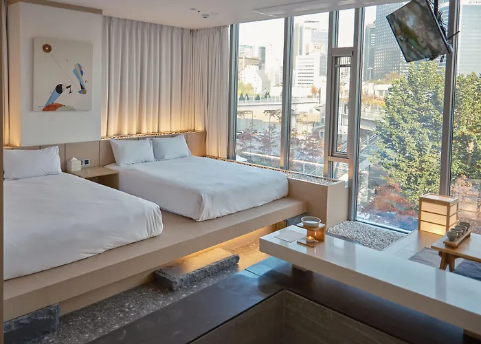 Uh Suite The Seoul