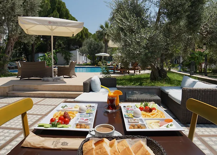 Risus Garden Marina Hotel