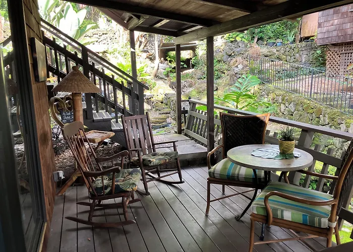 Hale Maluhia Country Inn