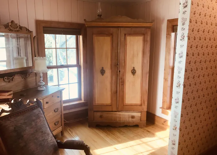 Chanticleer Guest House