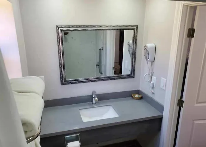 Bestway Inn