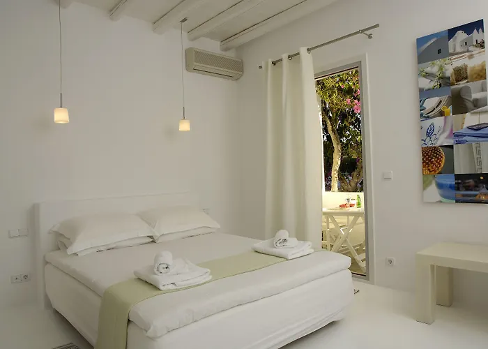Kapetan Tasos Suites