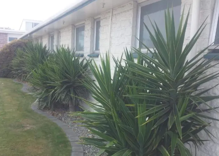 Raymar Motor Inn