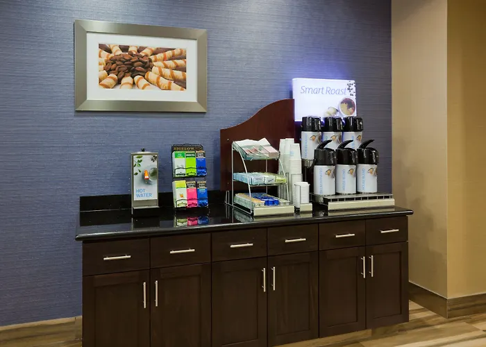 Holiday Inn Express Hotel & Suites Minot South By Ihg