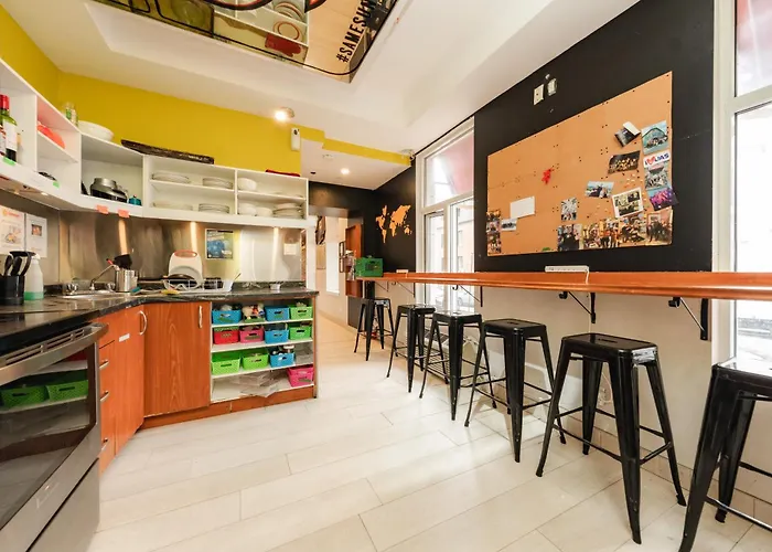 The Hostels Samesun Montreal &