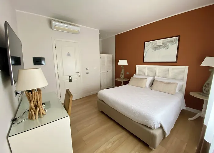 Suite 136