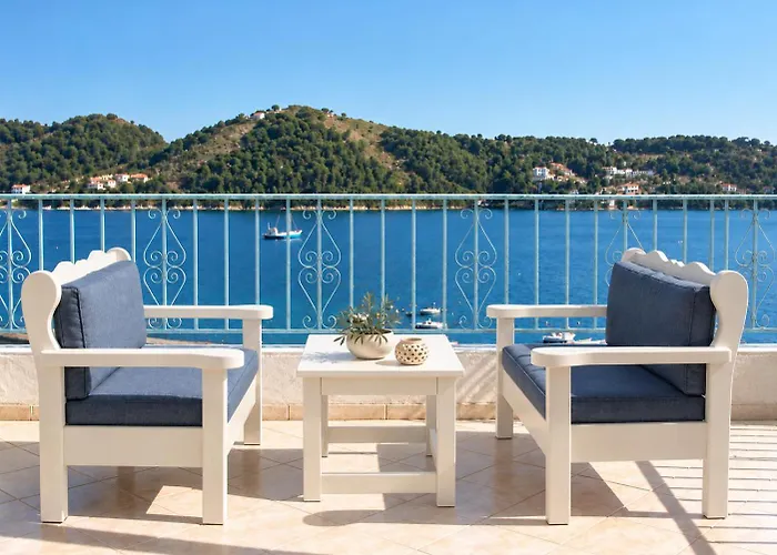 Agnàntema Portside Stays Skiathos