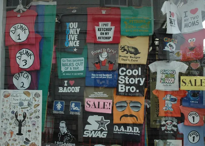 Guest house: Anchor Inn Beach House