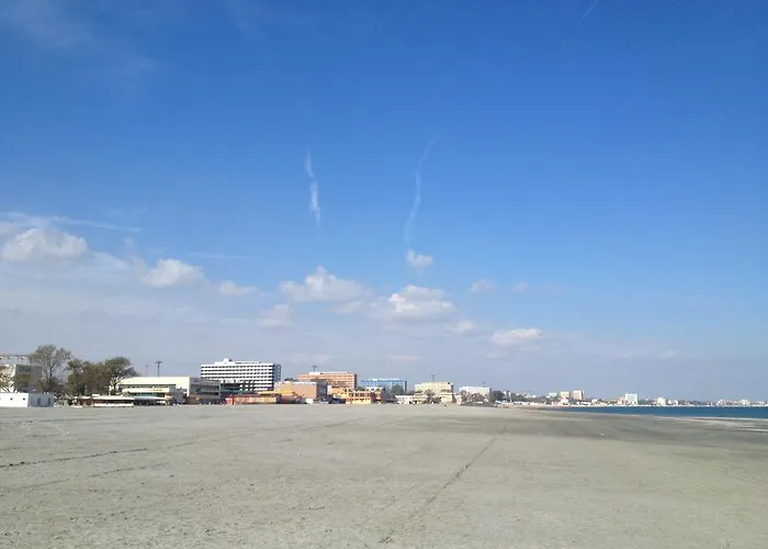 Pet Friendly hotel: Piano Bar Holidays Apartments