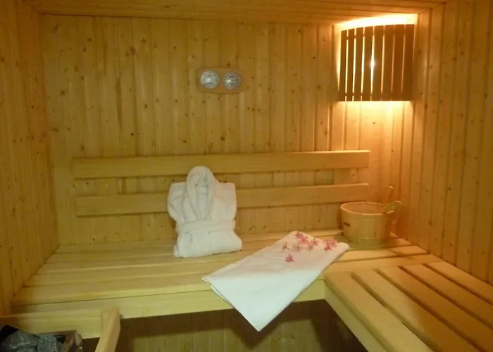 La Villa En L'Ile - 2 Piscines & Spa