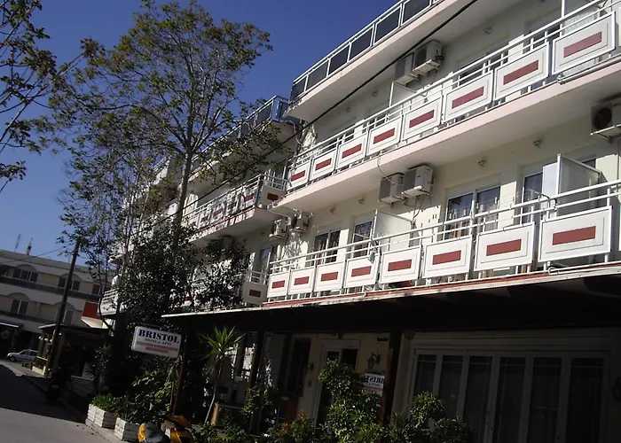 Cheap hotels Bristol Apartments