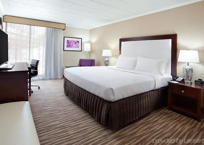 Pittsburgh Plaza Hotel