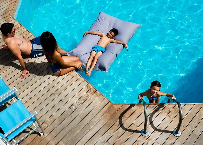 Albergo economico: Family Hotel Antibes -50m dal mare -