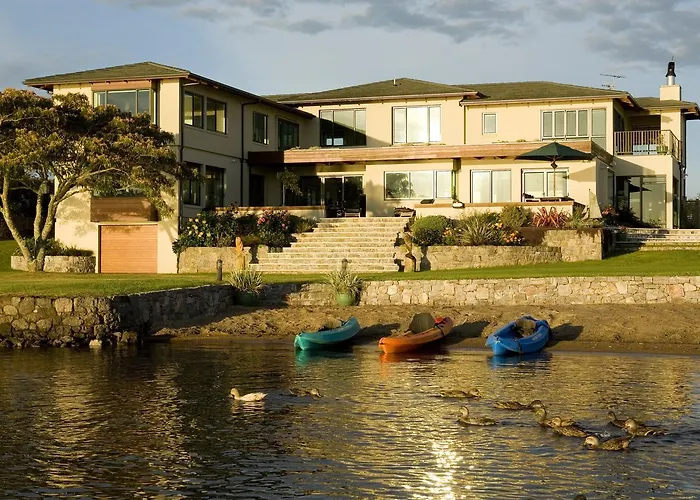 Nicara Lakeside