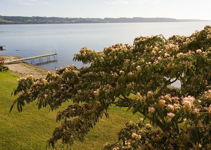 Nicara Lakeside