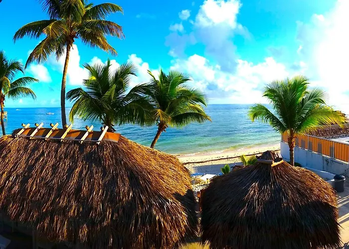 Buccaneer Quarters&Suites