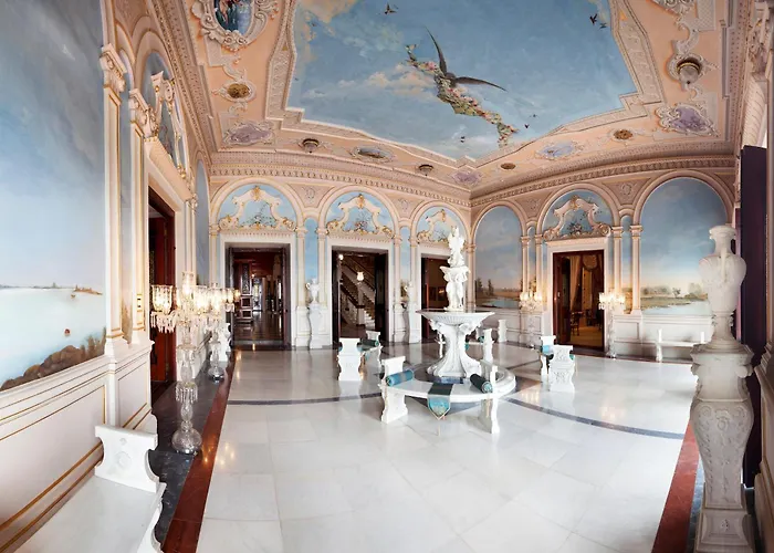Taj Falaknuma Palace
