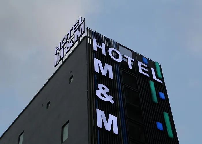 M&M Hotel