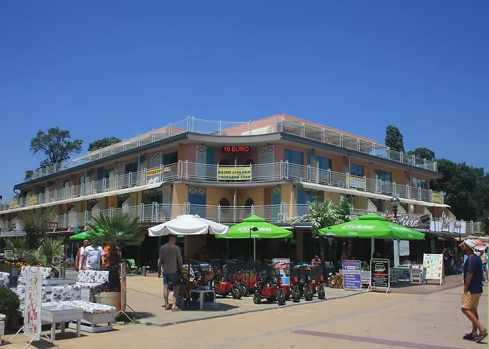Hotel near College: Hotel Largo