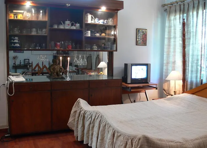 Petite Homestays