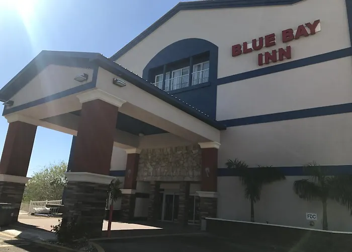 Central hotel: Blue Bay Inn And Suites