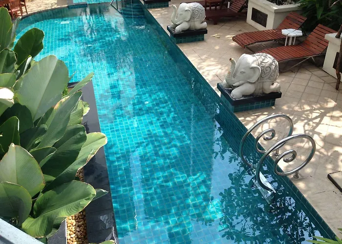 Boutique hotel only: Gardengrove Suites