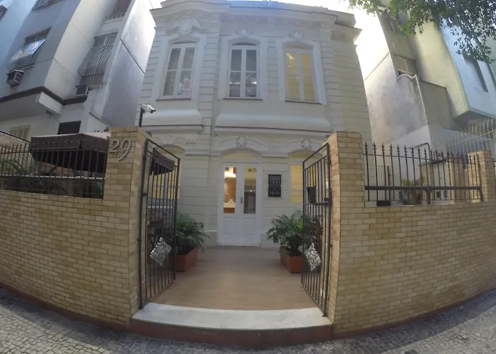 Cheap hotel: Samba Rio 1900