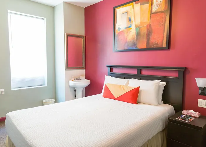 The Hostels Broadway &