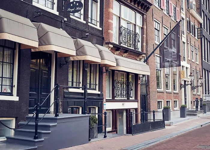Cheap hotels Singel Amsterdam