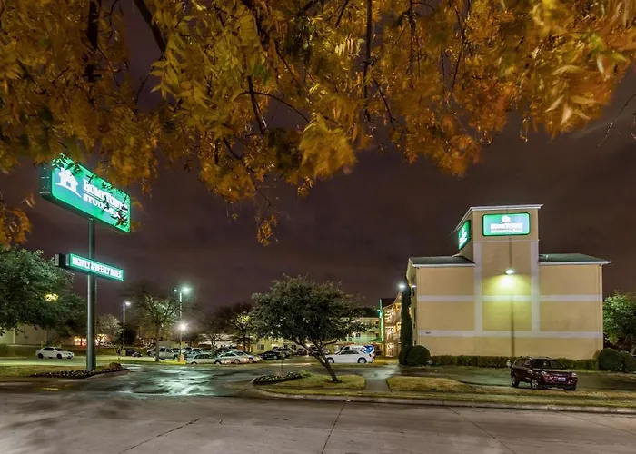 Self catering: Hometowne Studios Dallas - Fort Worth