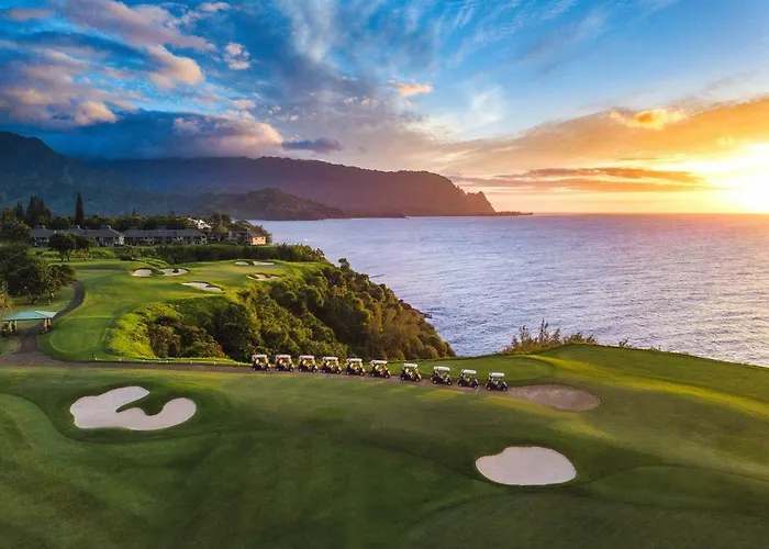 Hotel with pool: The Cliffs At Princeville