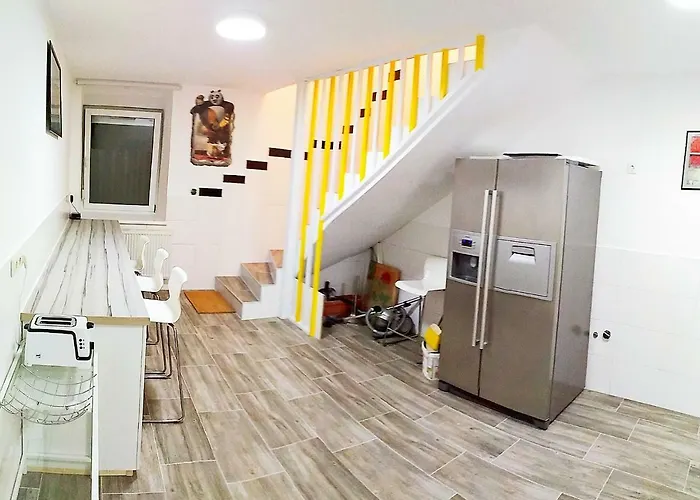  Smart Hotel Mini