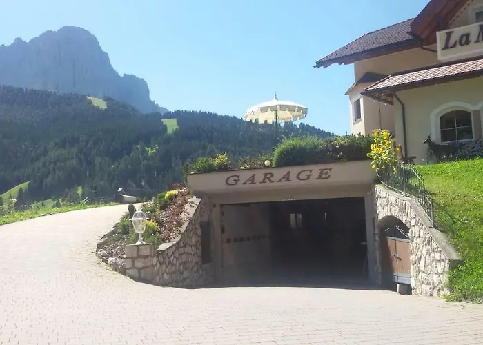 Ping Pong hotel: Garni La Majon