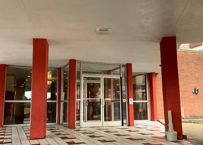 Real Value Inn