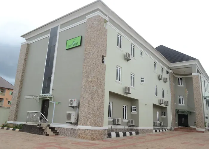 Nue-Crest Hotels & Suites
