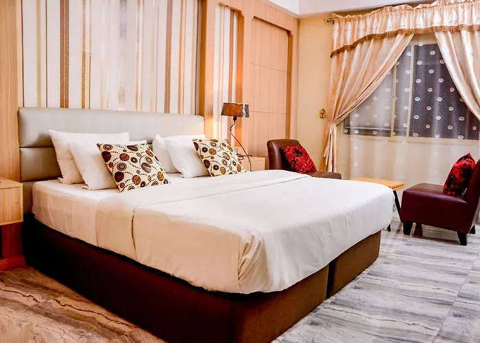 Golfview Suites & Conference Center