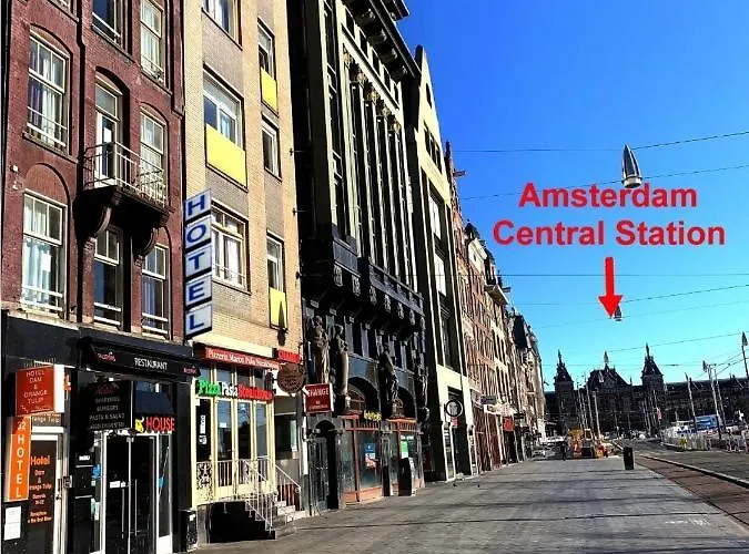 Hotel near College: Dam Hotel