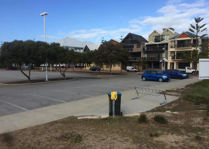 Cheap hotels Breakwater Short Stay